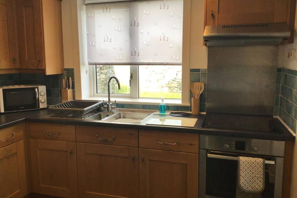 Crofters Cottage At 100 Midtown Melness Екстер'єр фото